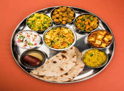 We offer cooking classes to visitors to Mumbai who want to learn Punjabi cuisine