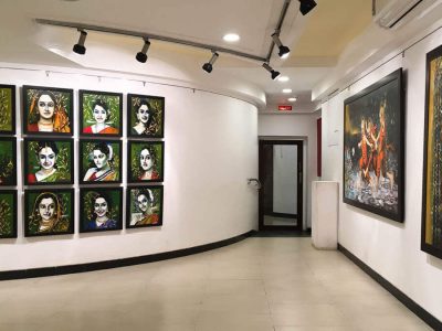 Take you to a tour of Art Galleries and Musuems around Mumbai